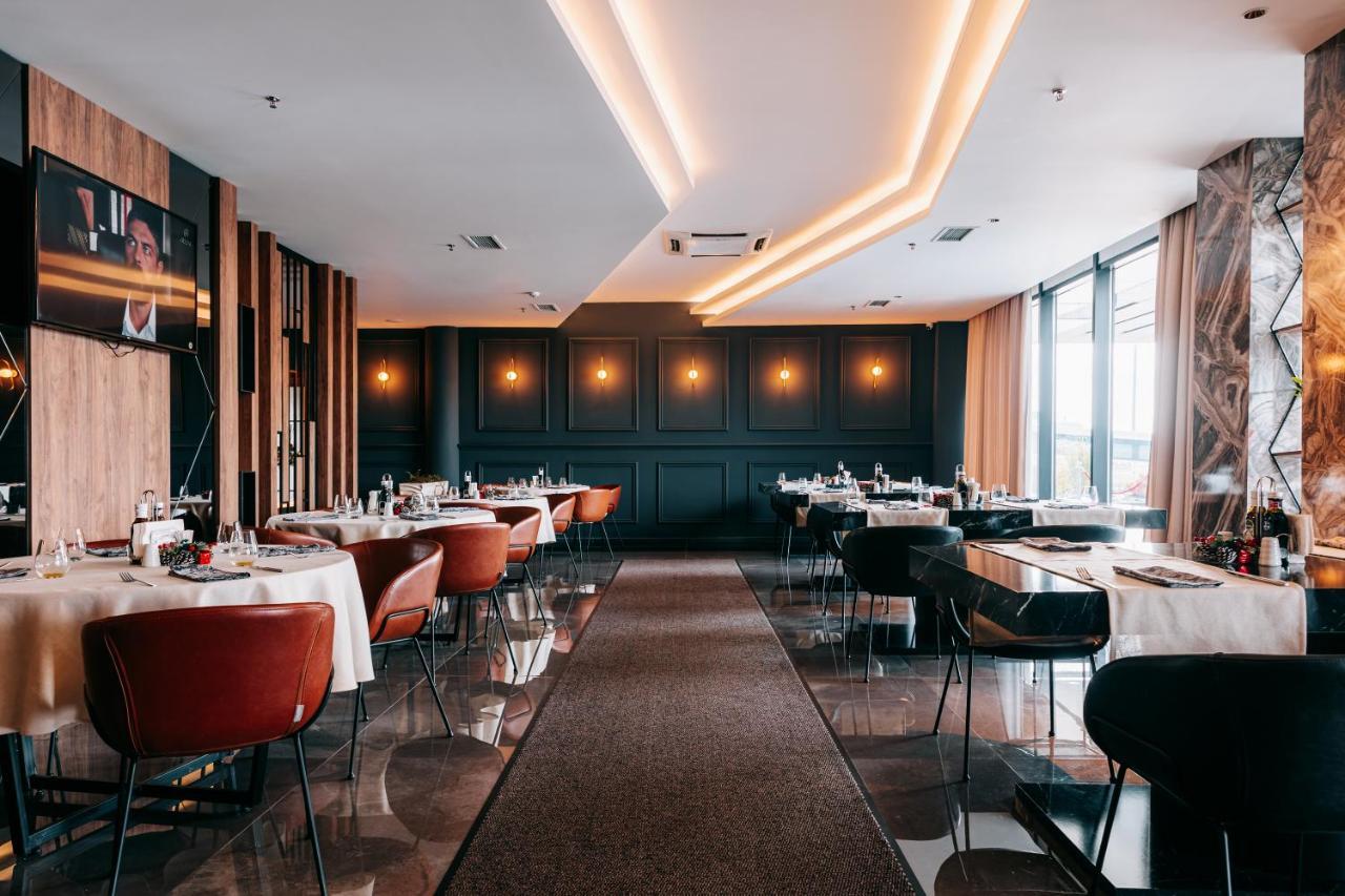 Palace Hotel & Spa Titova Mitrovica エクステリア 写真